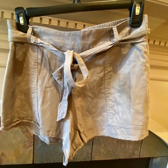 TOBI Shorts - Picture 1 of 4
